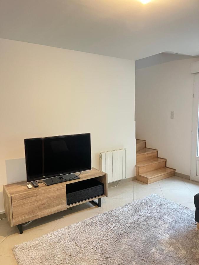 Ecu : Superbe Appartement Avec Exterieur Reims Eksteriør billede