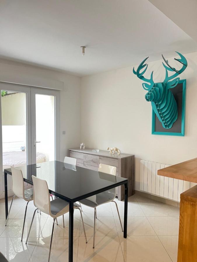 Ecu : Superbe Appartement Avec Exterieur Reims Eksteriør billede